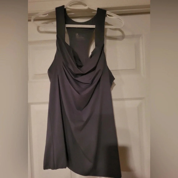 GAP Tops - Gap body grey tank top